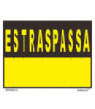 Gelbes Schild „Es Traspassa“ auf Katalanisch