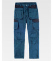 Pantalón combinado de tejido elástico. Dos bolsos de carga en los costados con bolsos superpuestos WF2650